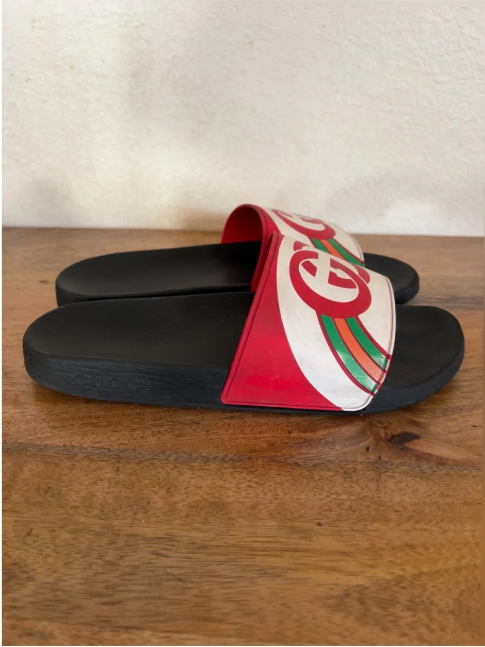 Gucci Red GG Rainbow Pool Slides Size 9